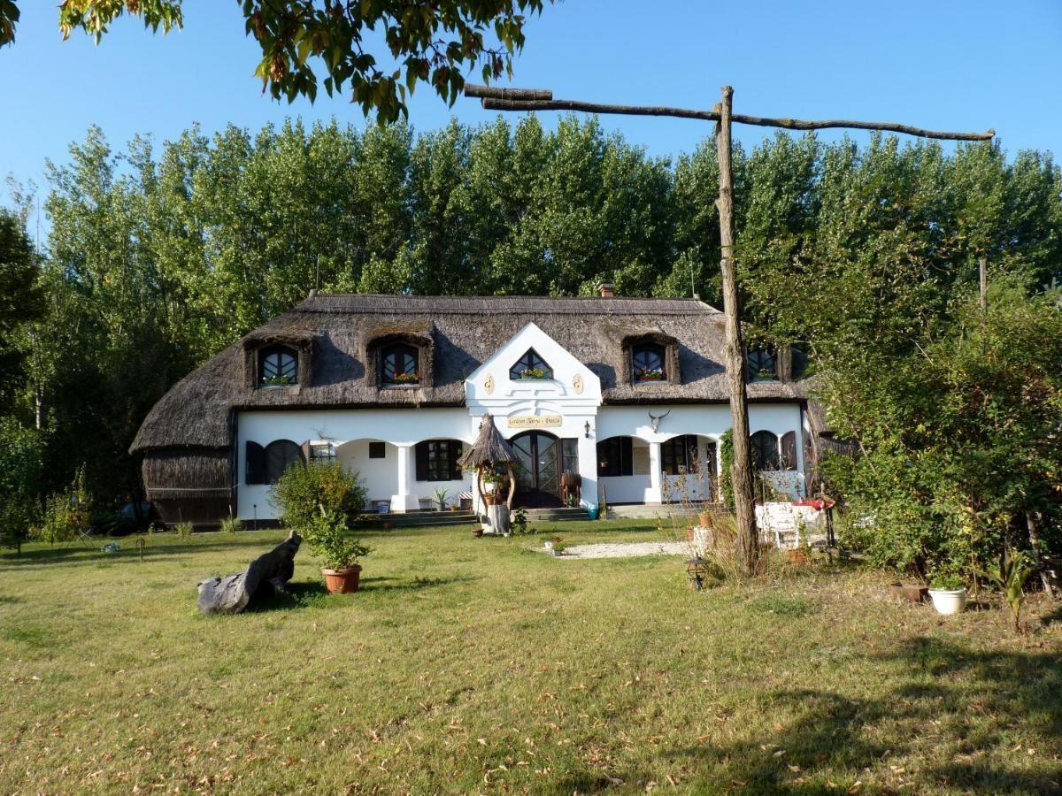 Gedeon Tanya Panzio Guest House Jakabszallas Luaran gambar