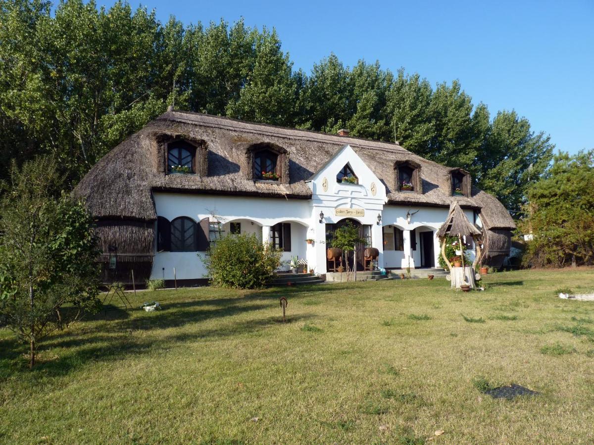 Gedeon Tanya Panzio Guest House Jakabszallas Luaran gambar