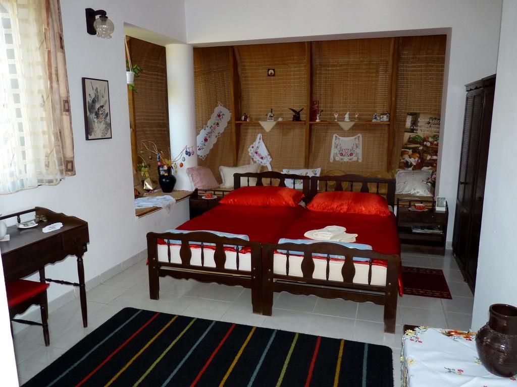 Gedeon Tanya Panzio Guest House Jakabszallas Luaran gambar