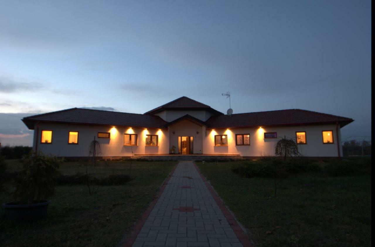 Gedeon Tanya Panzio Guest House Jakabszallas Luaran gambar